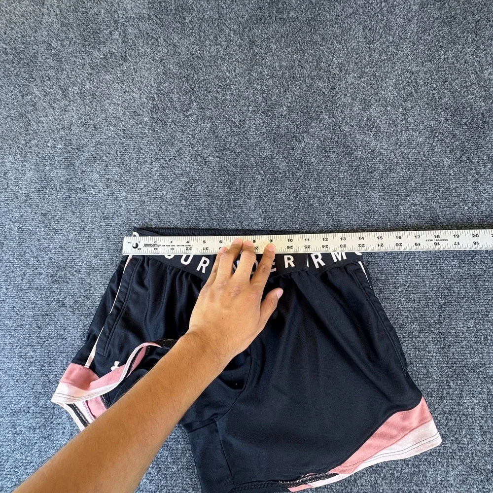 Under Armour Heatgear Athletic Shorts Womens 28x4 Black Logo Loose Fit Pockets